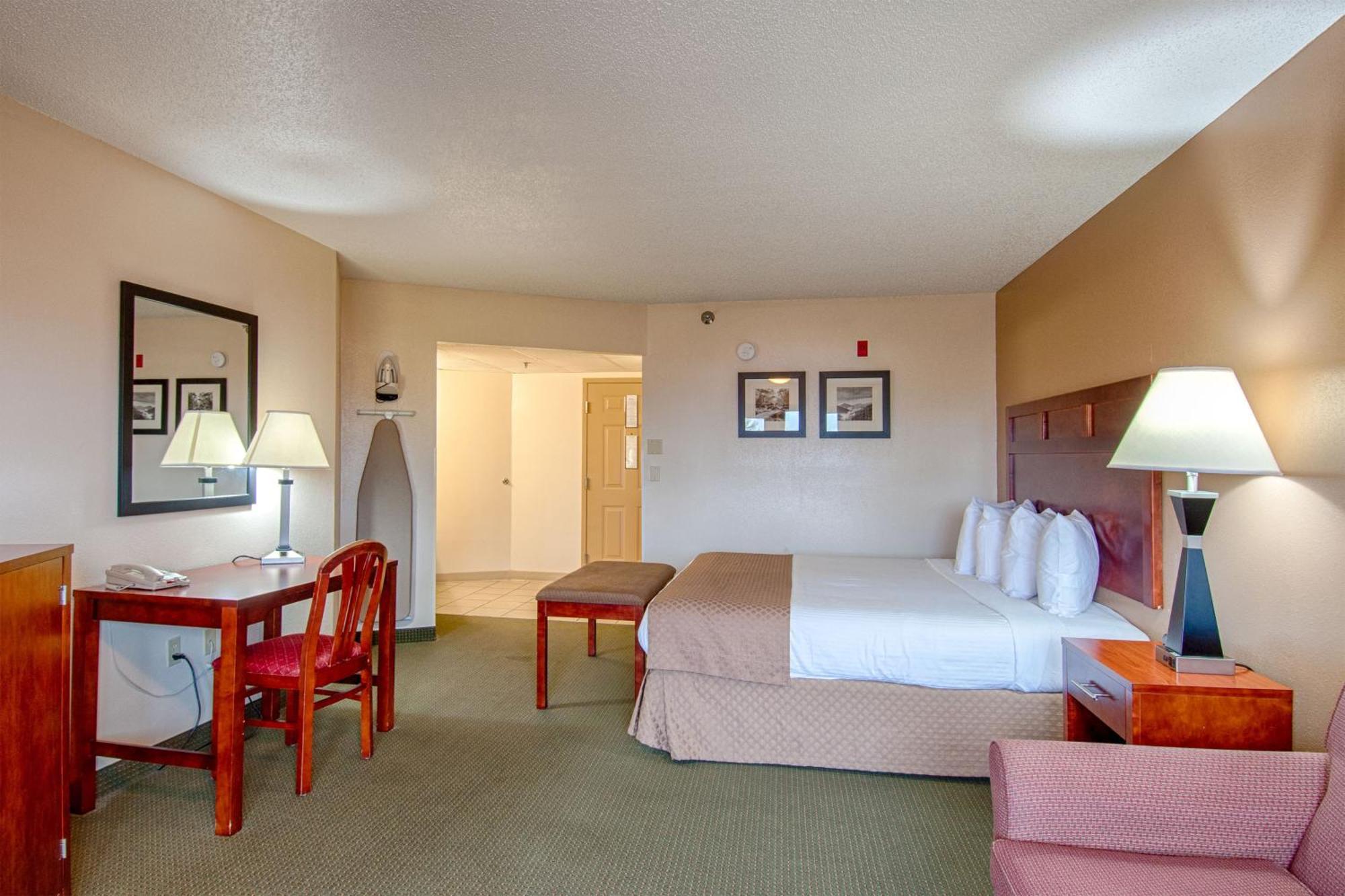 Park Tower Inn Pigeon Forge Bagian luar foto