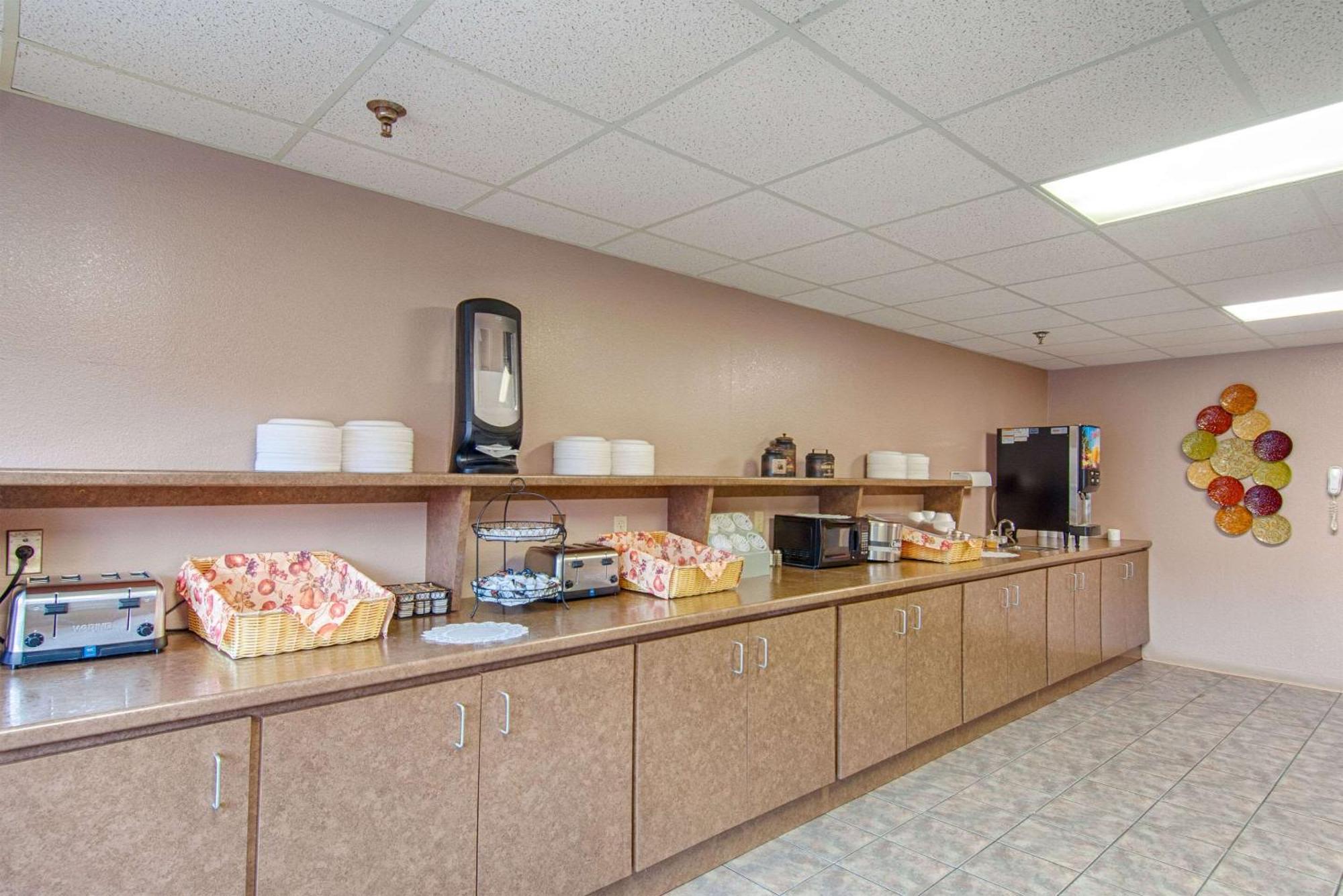 Park Tower Inn Pigeon Forge Bagian luar foto