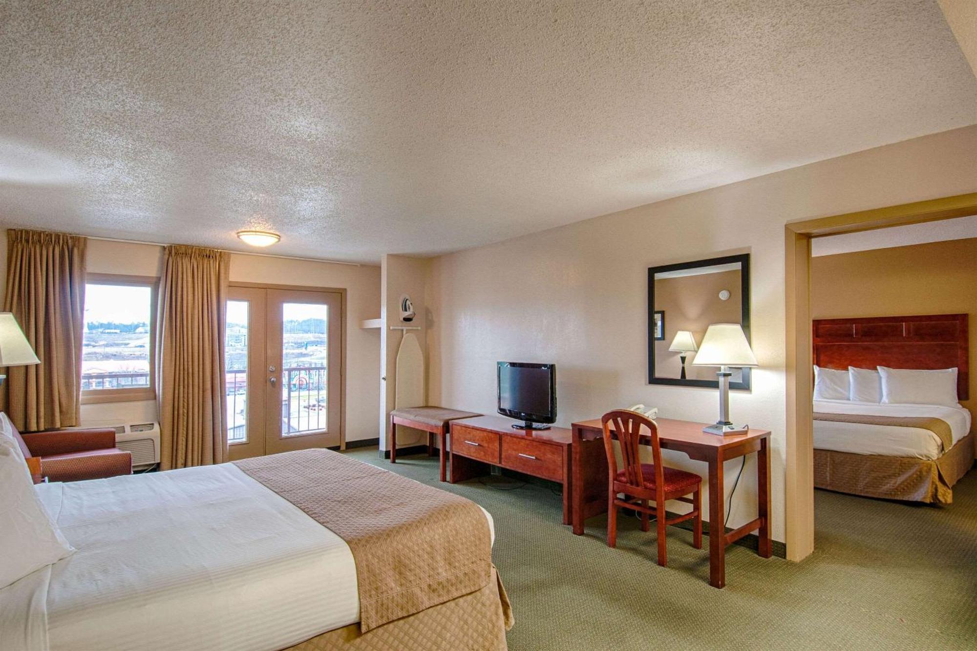 Park Tower Inn Pigeon Forge Bagian luar foto
