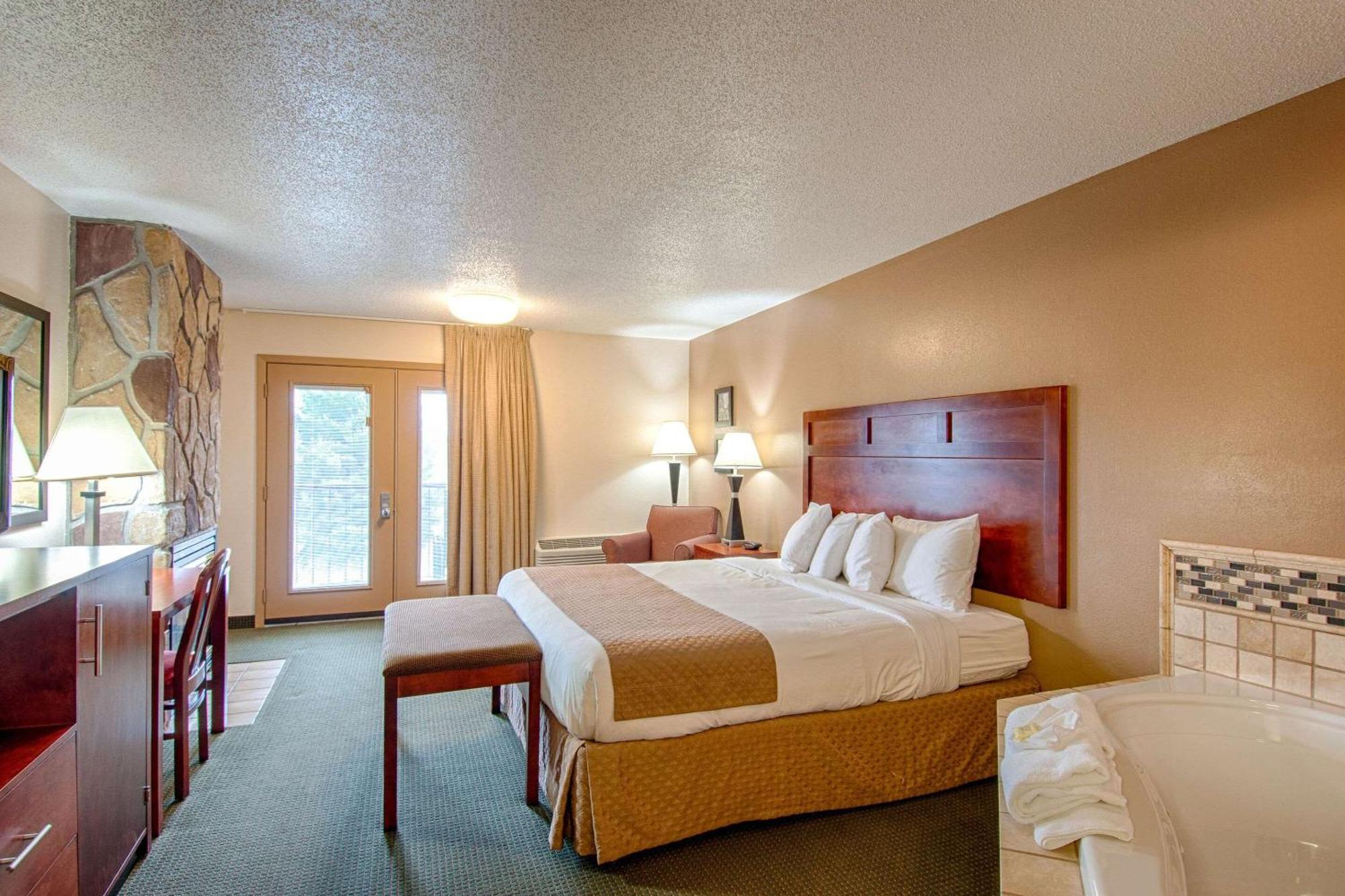 Park Tower Inn Pigeon Forge Bagian luar foto
